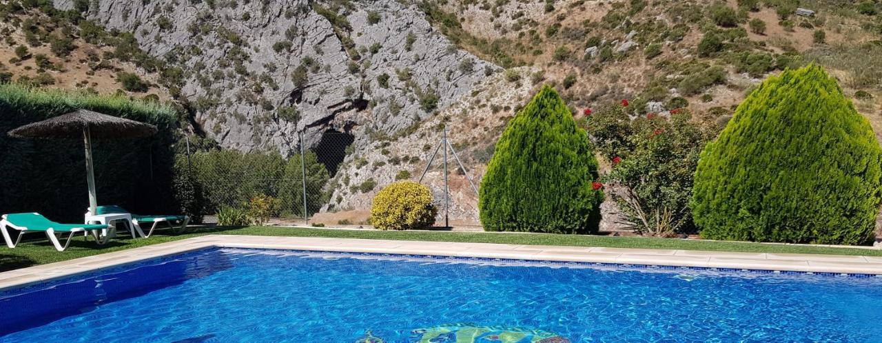 Alojamiento Rural Casitas Cueva Del Gato Villa Benaojan Luaran gambar