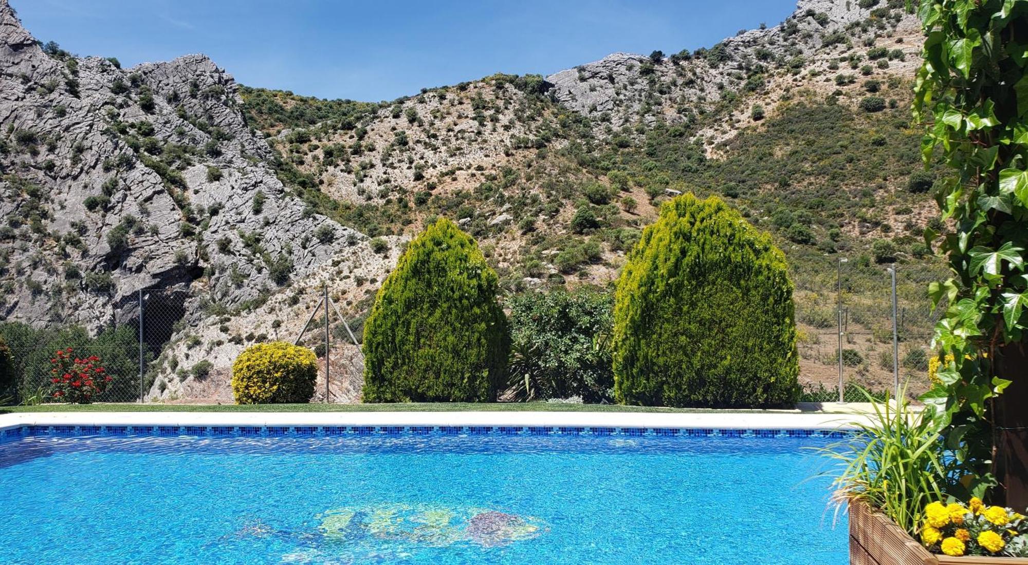 Alojamiento Rural Casitas Cueva Del Gato Villa Benaojan Luaran gambar